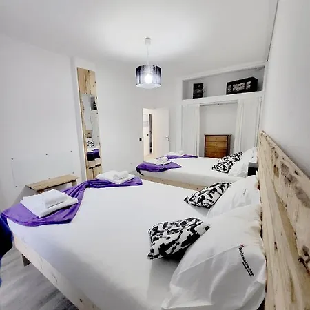 Old Town T3 With Balcony Apartment